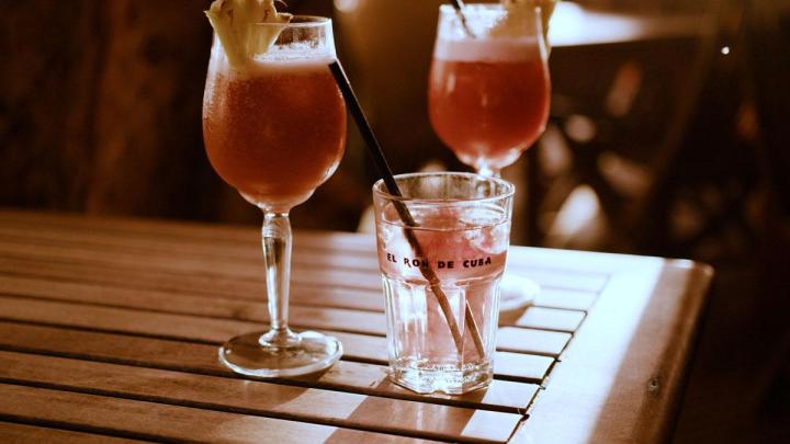 Une gamme variée de boissons alcoolisées et non alcoolisées